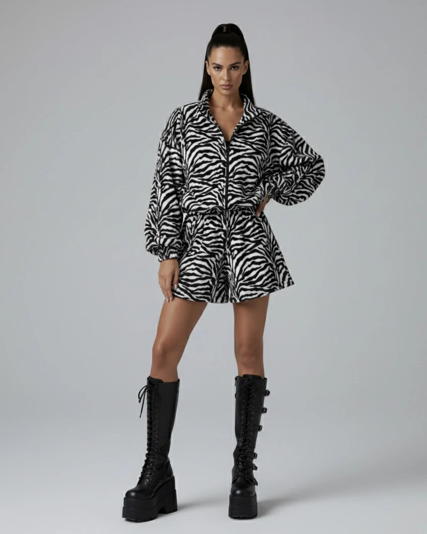 2-Piece Set: Savannah Zebra – Jacket + Shorts