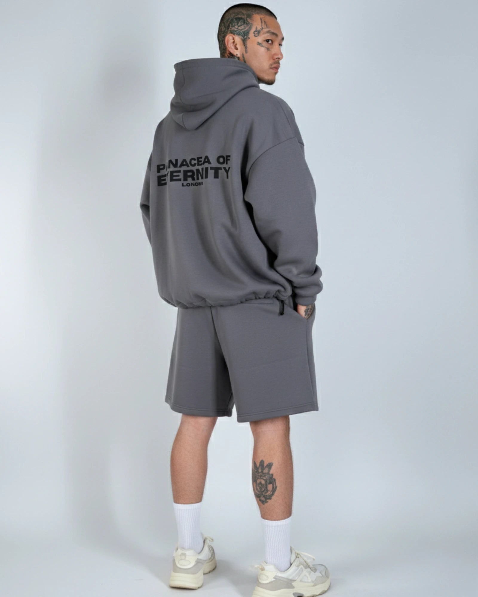 Conjunto de 2 piezas para hombre: Sudadera con capucha Eternity y pantalón corto Eternity (gris)