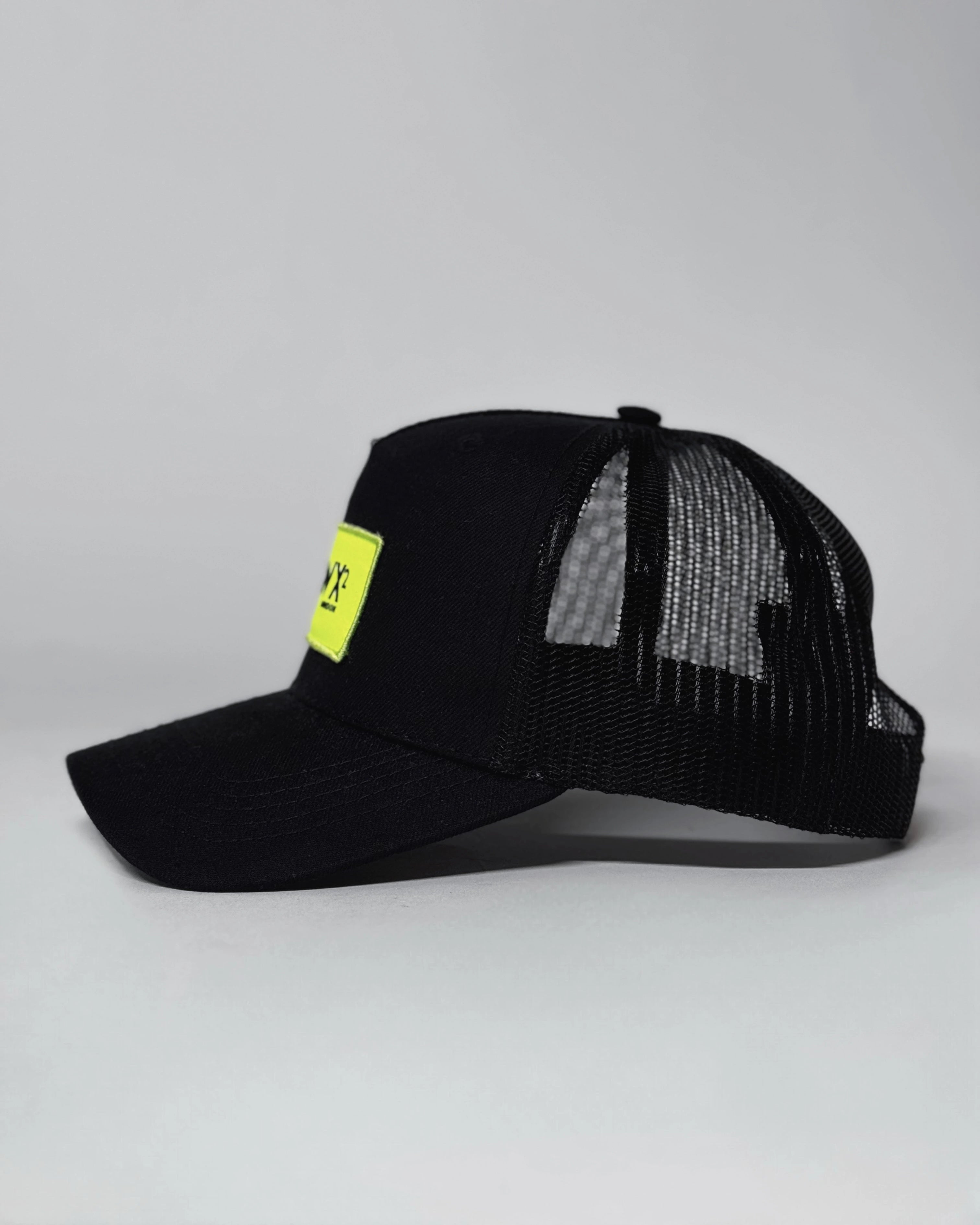 Cap ELEVATE – Neon-yellow label