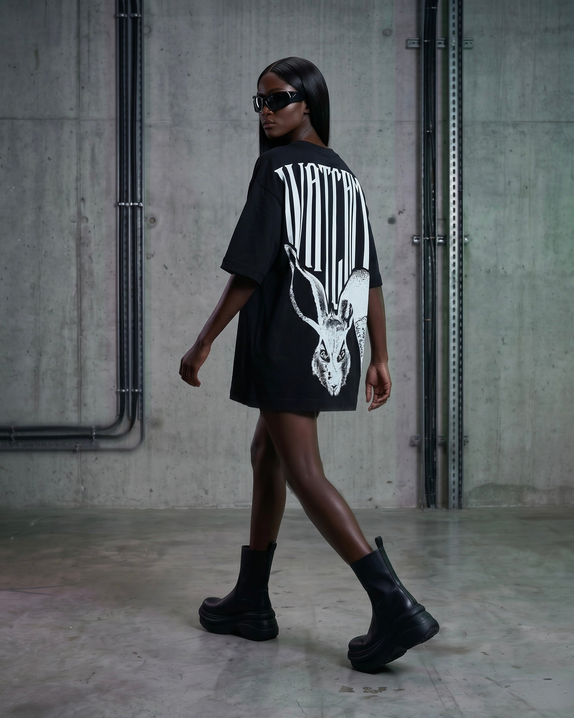 Camiseta Mírame – Negra