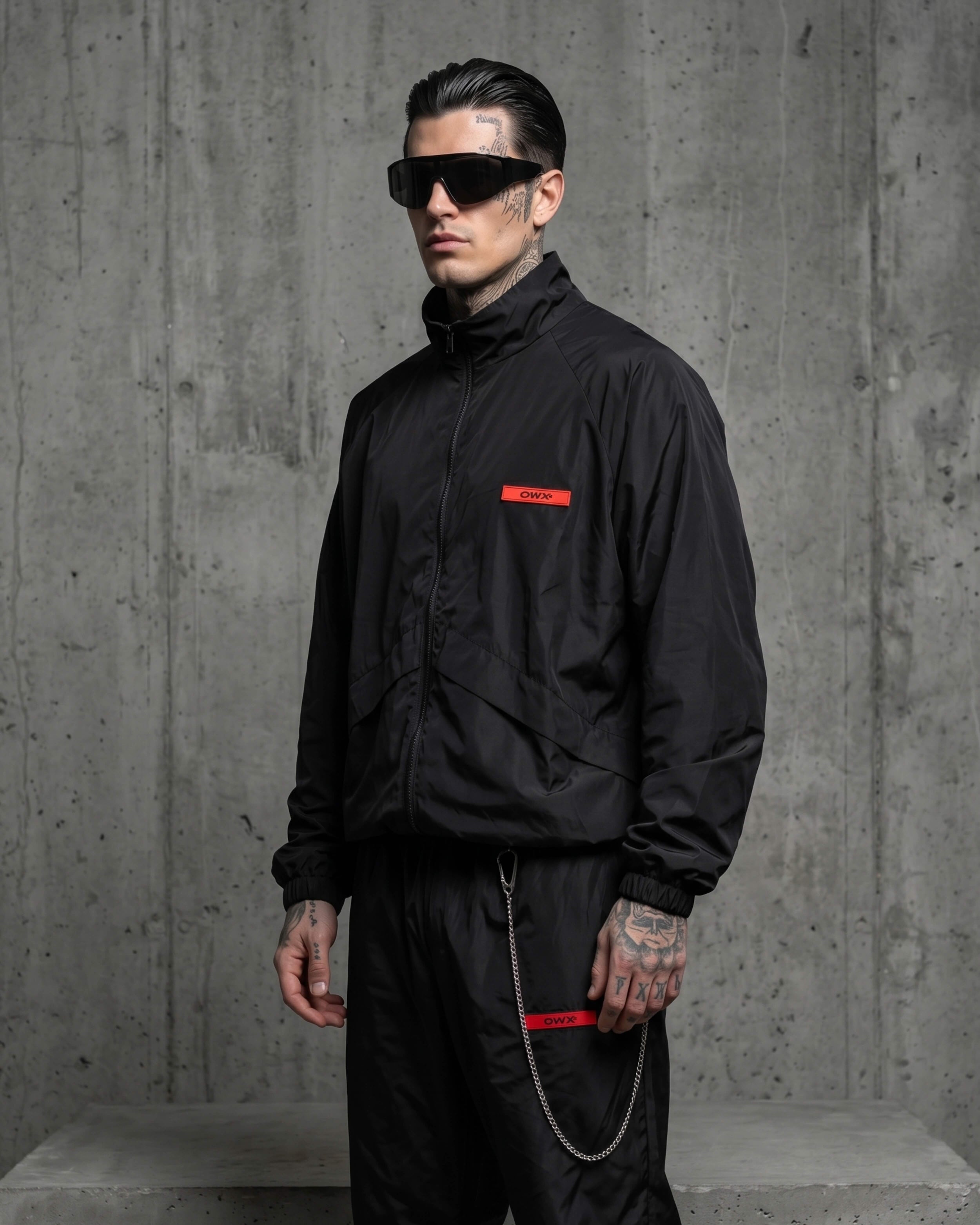 Tracksuit Signal – Black