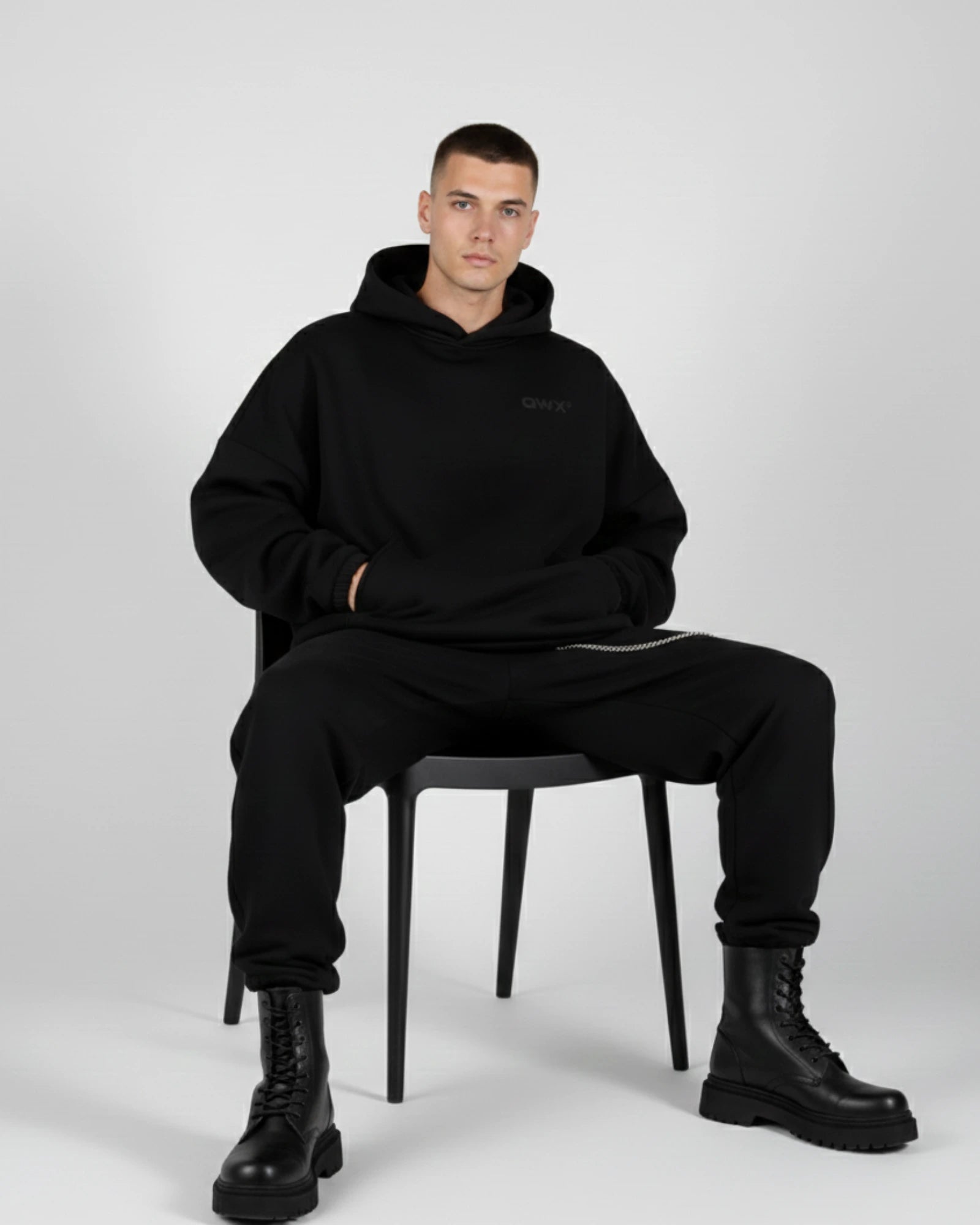 2-Piece Men Set: Hoodie Eternity Black + Sweatpants Eternity Black
