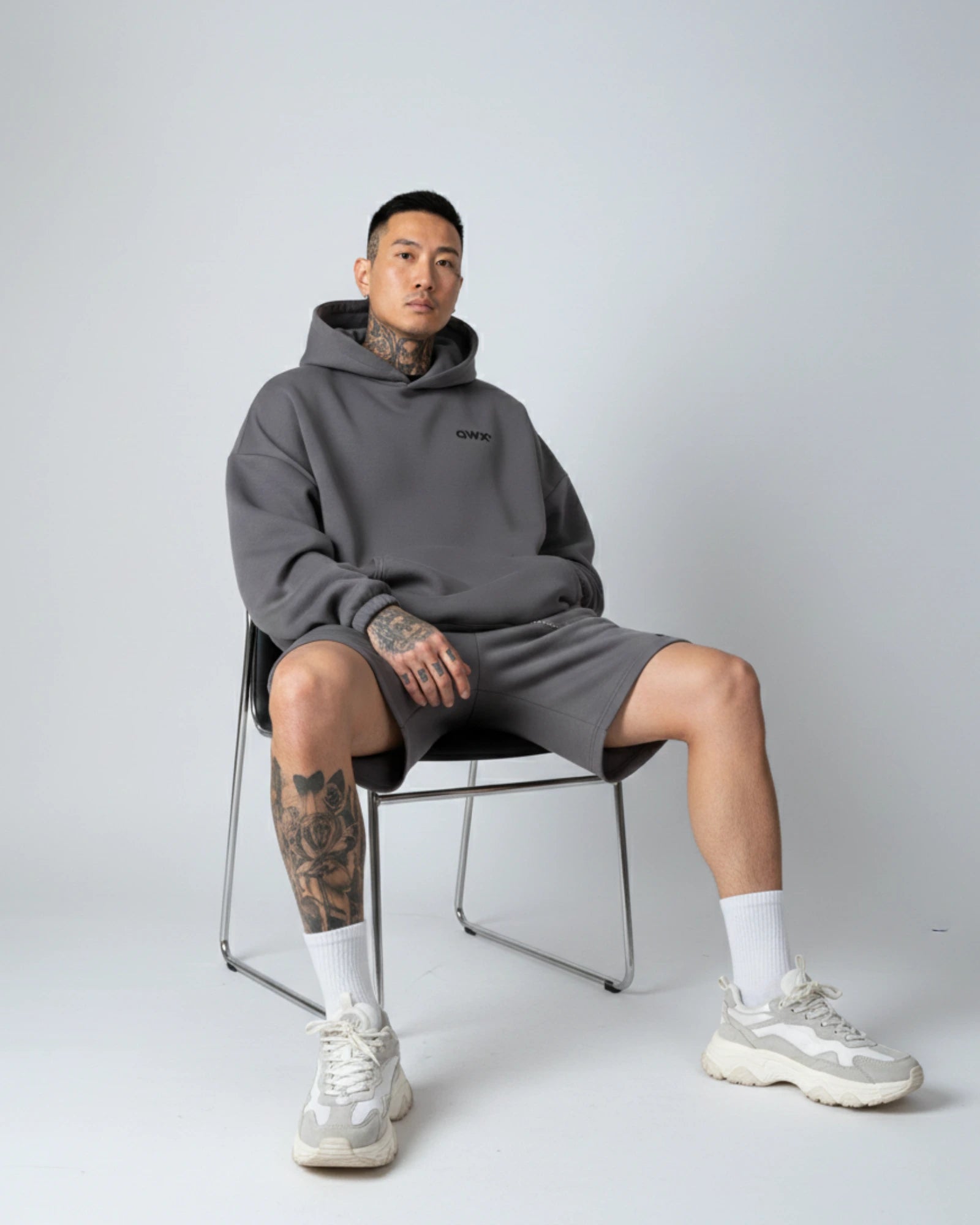 Conjunto de 2 piezas para hombre: Sudadera con capucha Eternity y pantalón corto Eternity (gris)