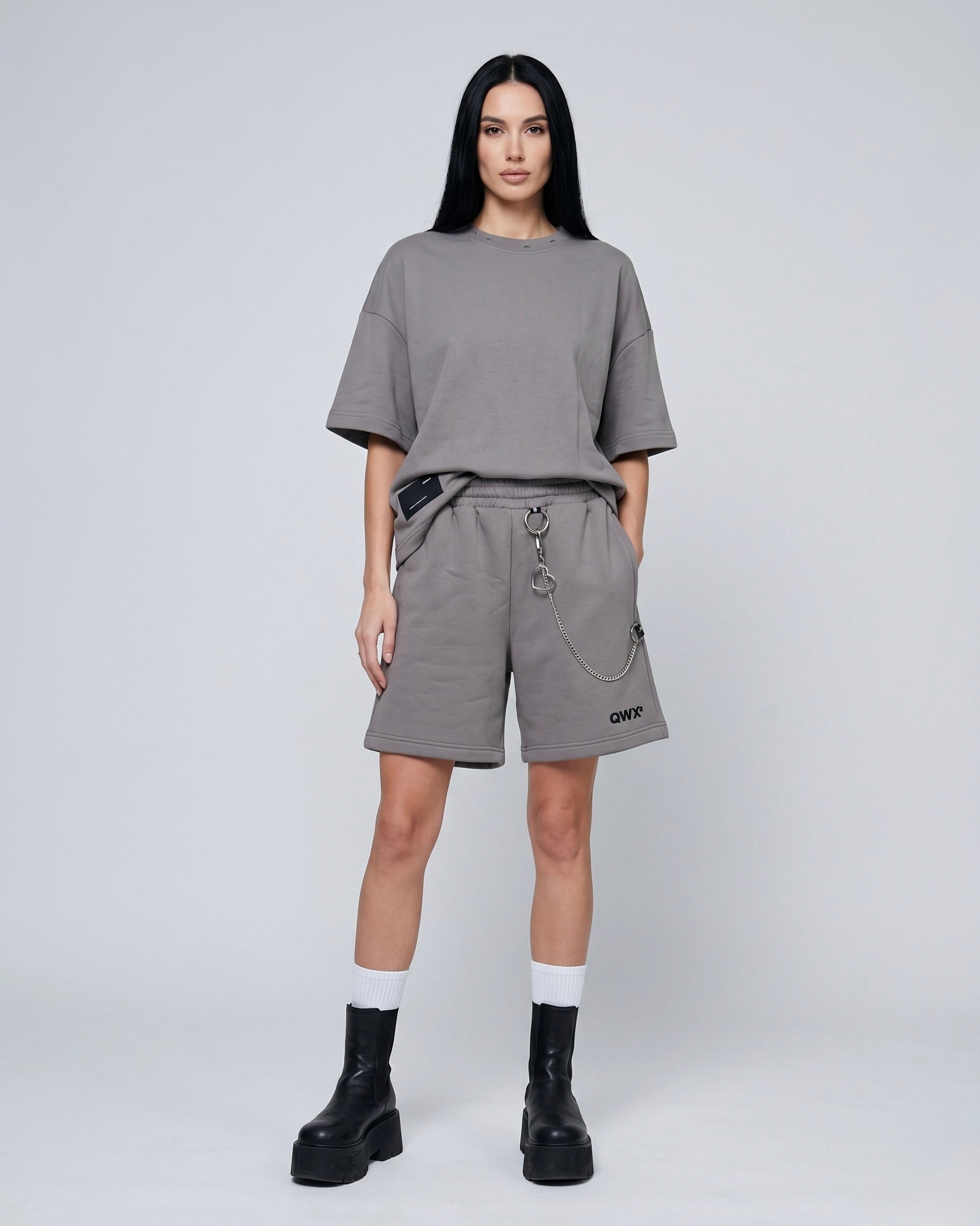 2-Piece Women Set: Urban T-shirt and Eternity Shorts – Grey