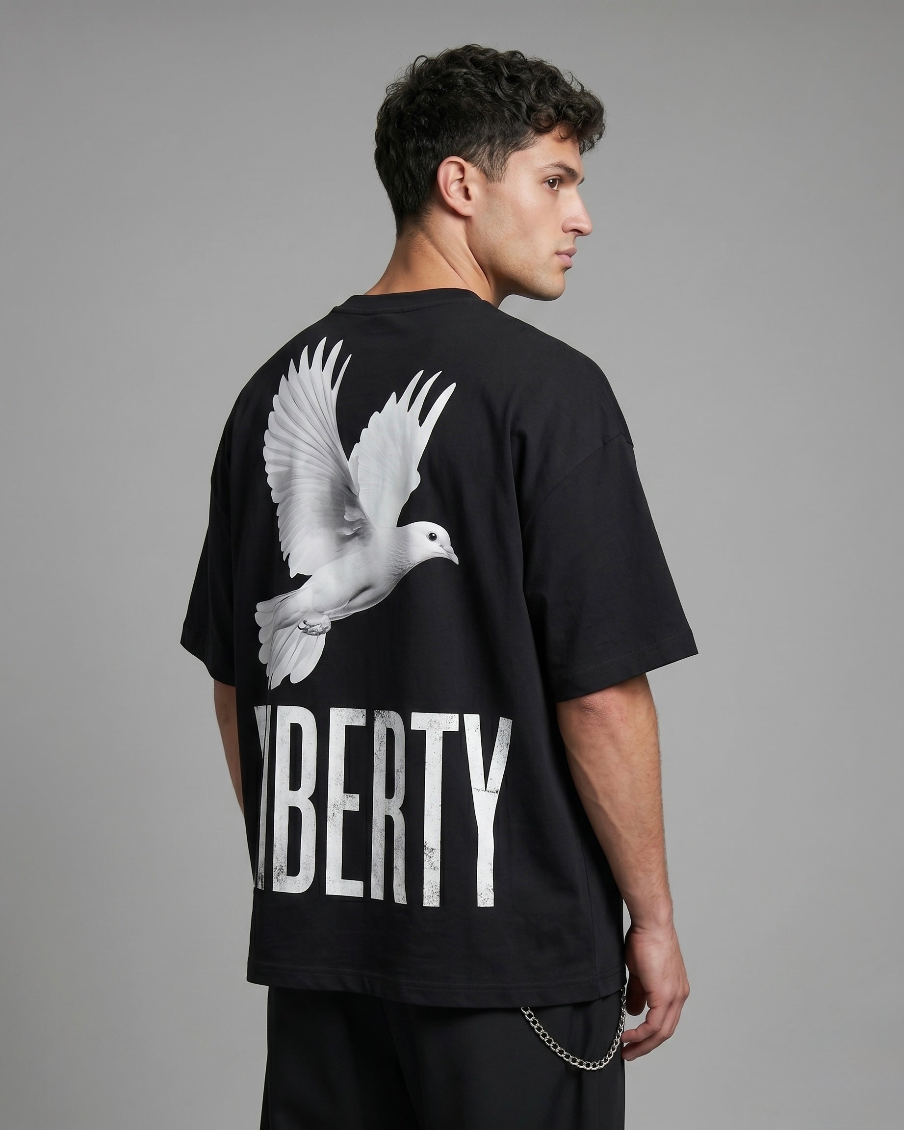 CAMISETA LIBERTY – NEGRO