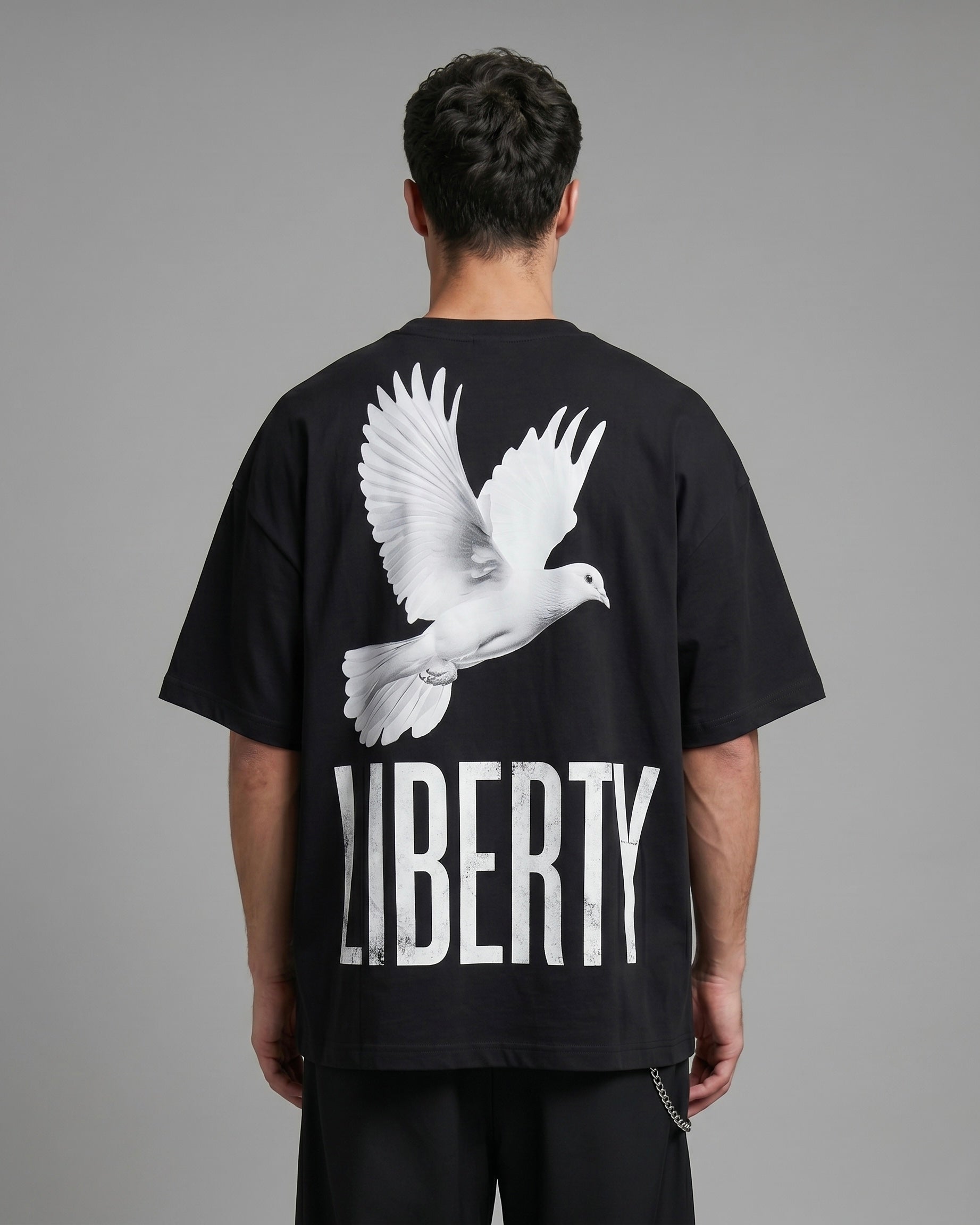 CAMISETA LIBERTY – NEGRO