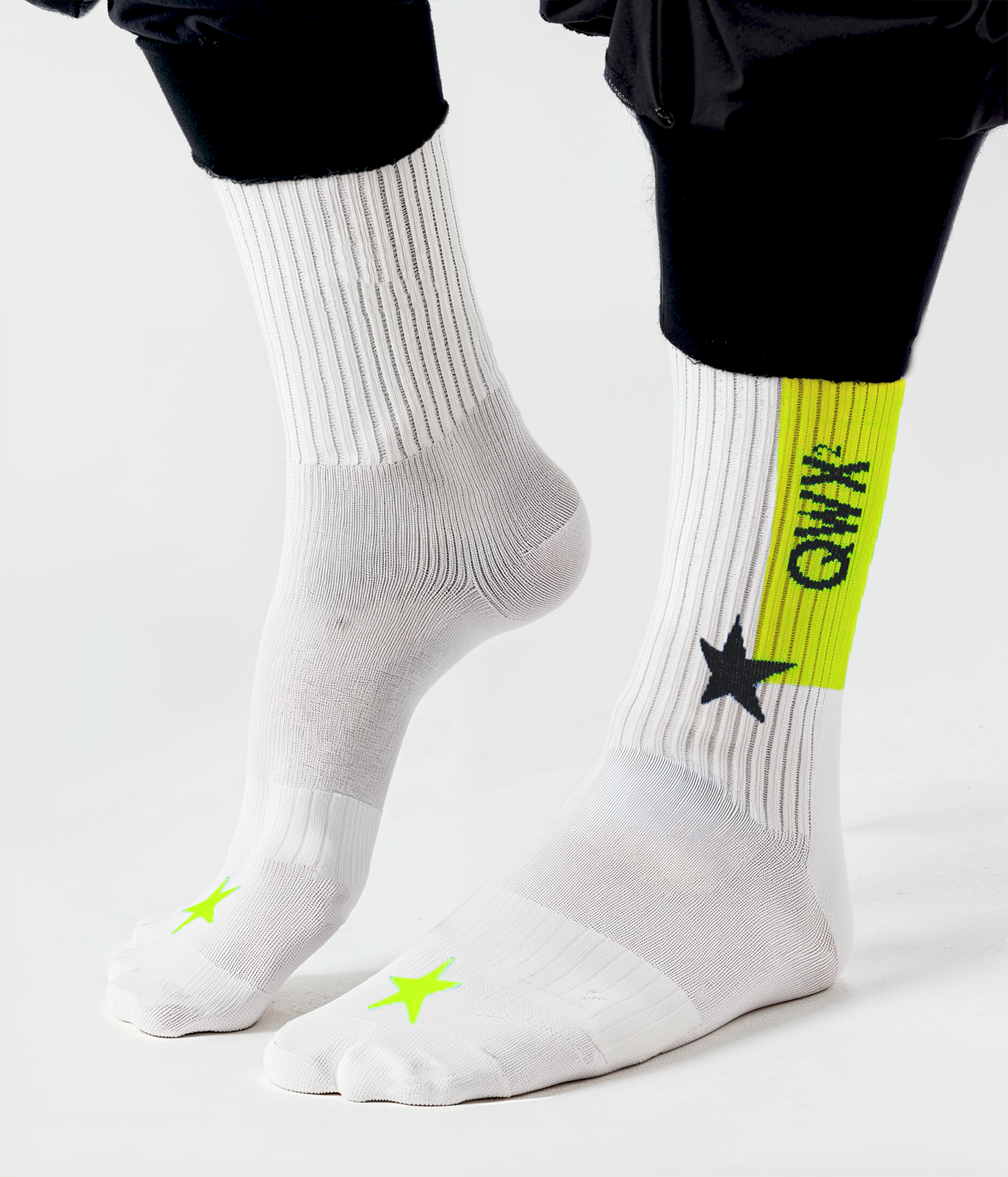 QWX2 Socks White-Green neon